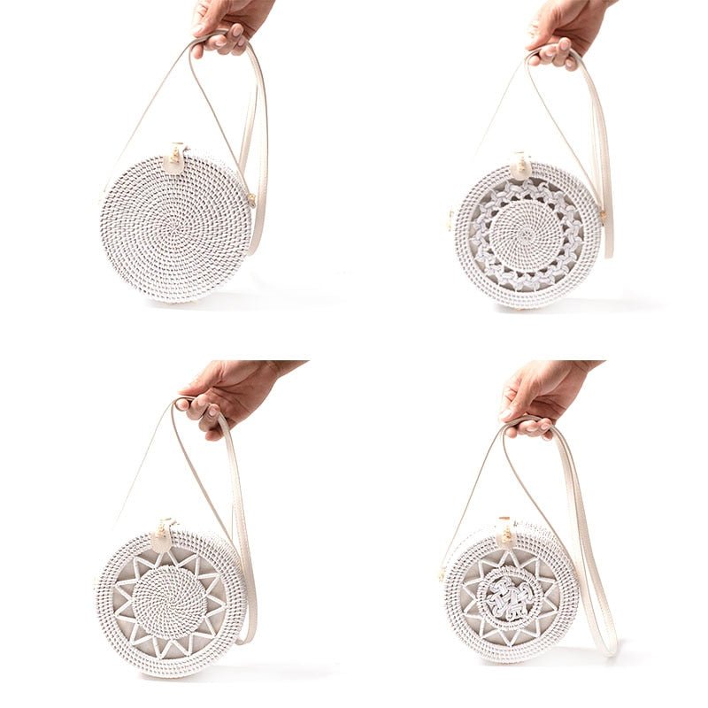 White Pearl: Runde Boho-Strohtasche mit kunstvollem Webmuster