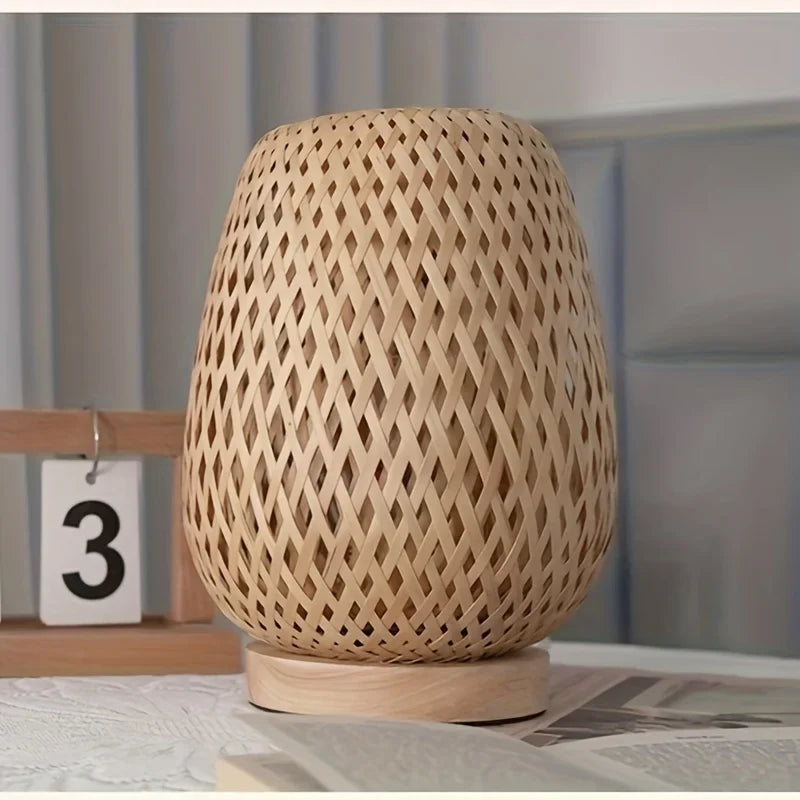 Zen Glow: Handgeflochtene Bambus-Tischlampe im japanischen Retro-Stil