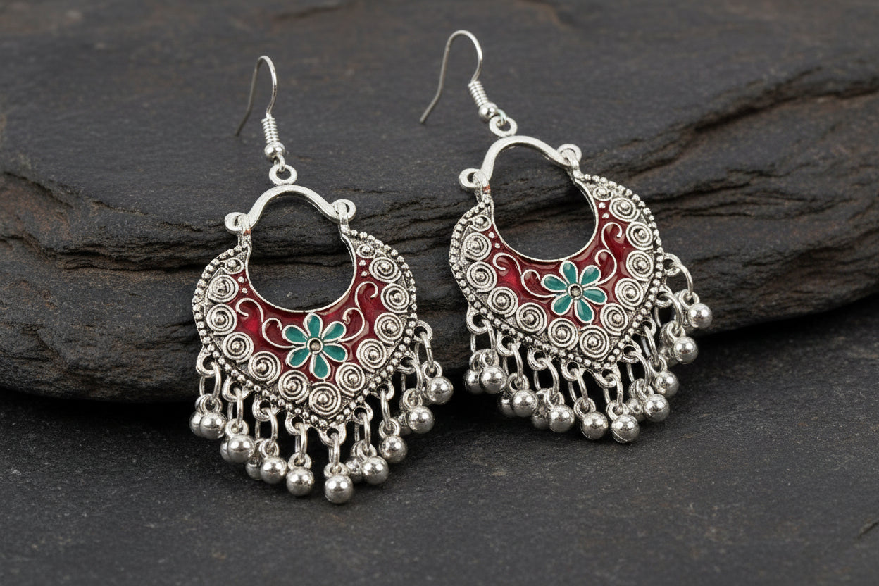 Vintage Ornament: Statement-Ohrringe mit filigraner Ornamentik