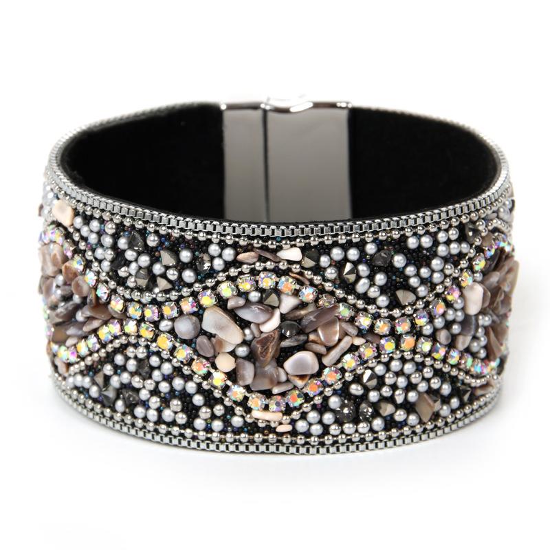 Earth & Glitter: Handgefertigtes Boho-Lederarmband mit Magnetverschluss
