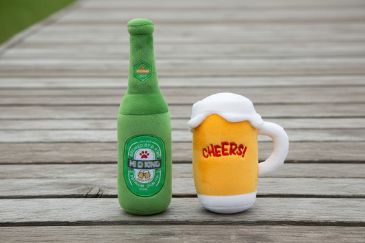 Biergarten-Buddy – Squeaky Plüsch-Spielzeug für Hunde