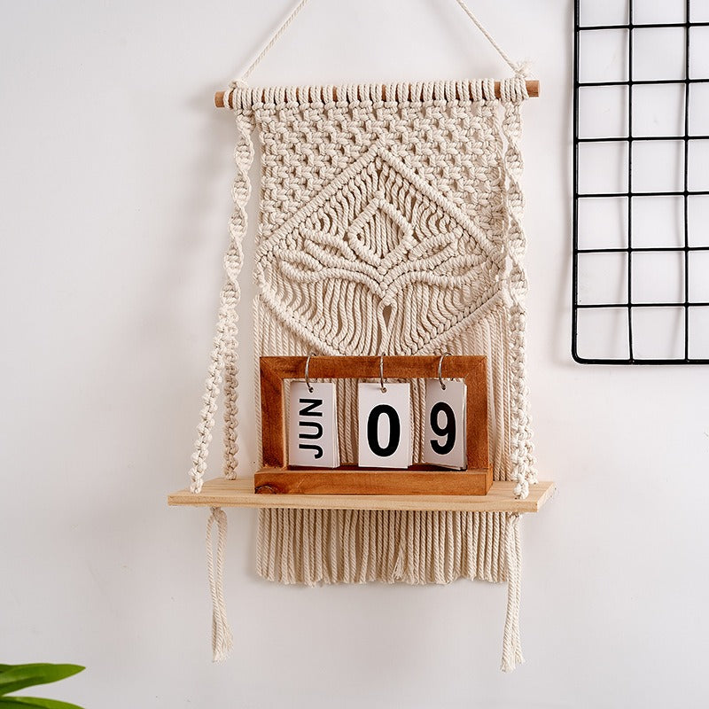 Boho Bloom – Handgewebtes Makramee-Wandregal