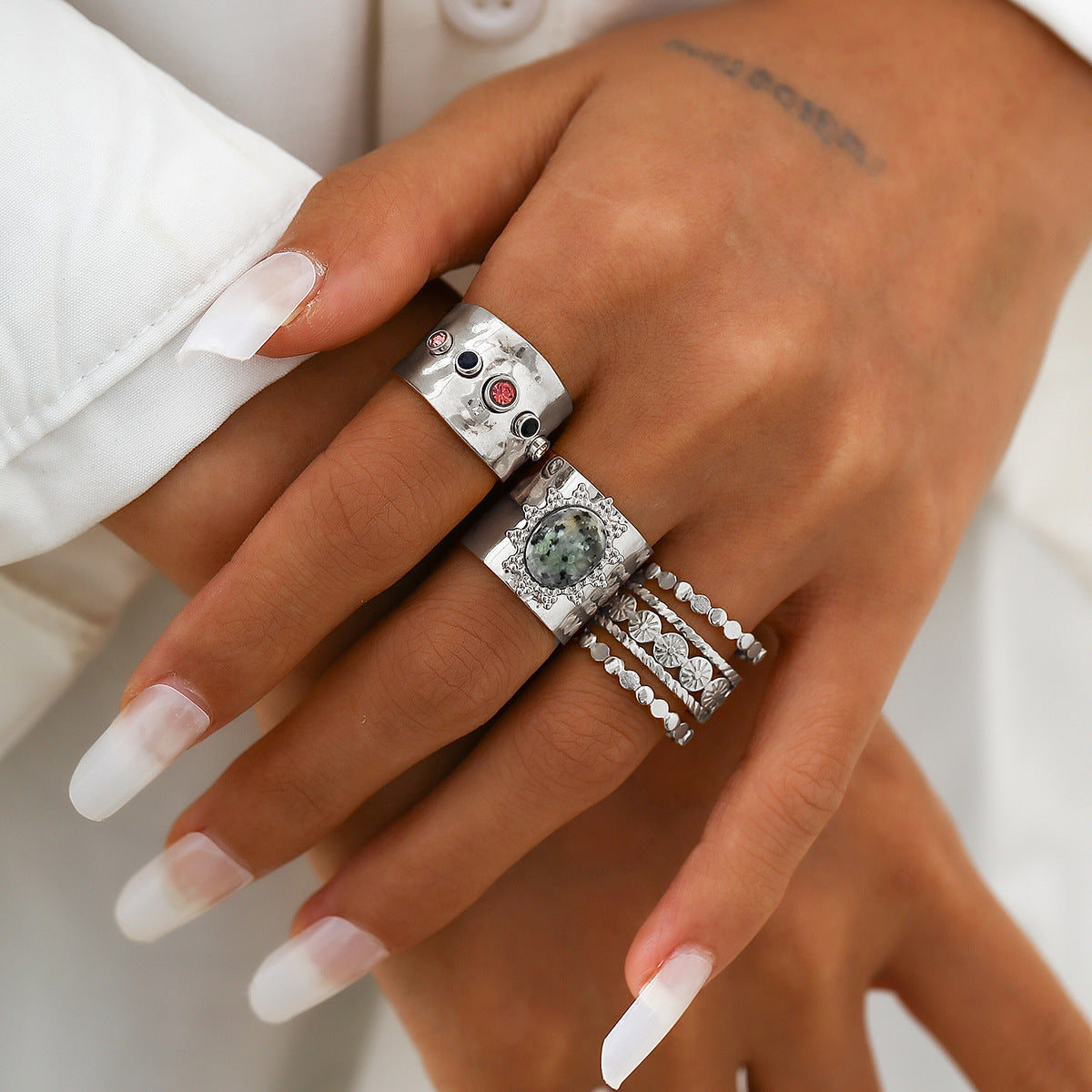 Starlight Layers – Filigranes Ring-Set für deinen Daily Look