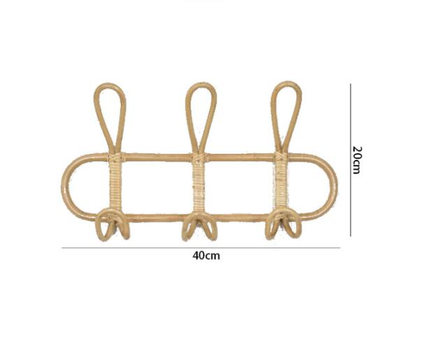 Naturtalent – Handgeflochtene Rattan-Wandgarderobe