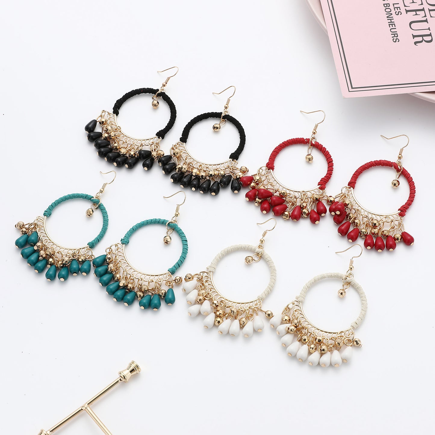 Silk Road: Handgewebte Boho-Creolen mit Tropfen-Tassels