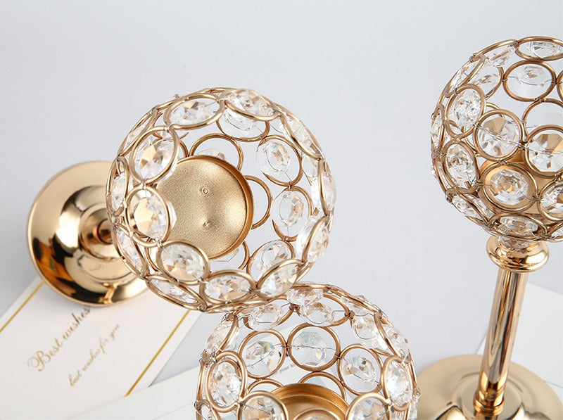 Crystal Elegance – Exklusive Kristall-Kerzenständer in Gold