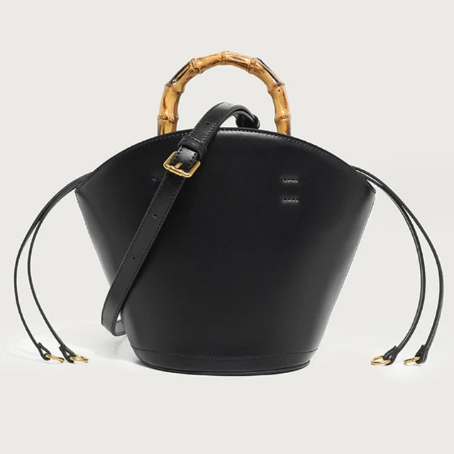 Bambus-Liebe: Strukturierte Bucket Bag aus Superfiber-Leder