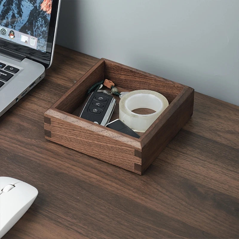 Walnut Sanctuary: Minimalistische Ablageschalen aus massivem Walnusholz