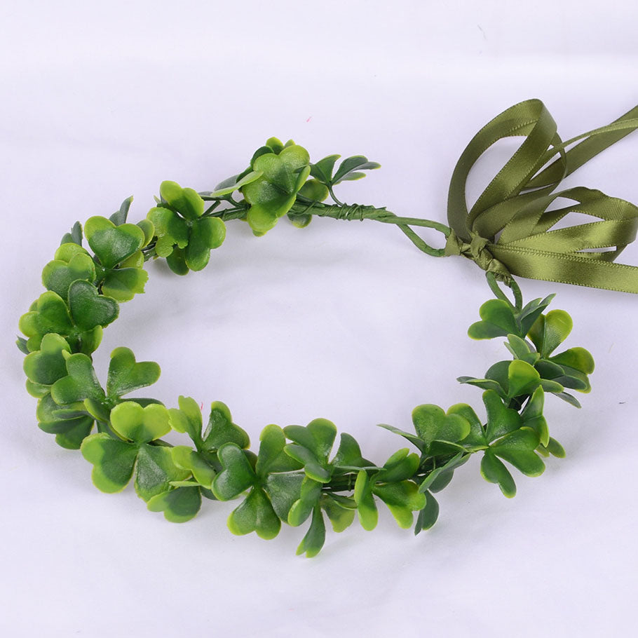 Green Clover – Naturverbundener Blütenkranz
