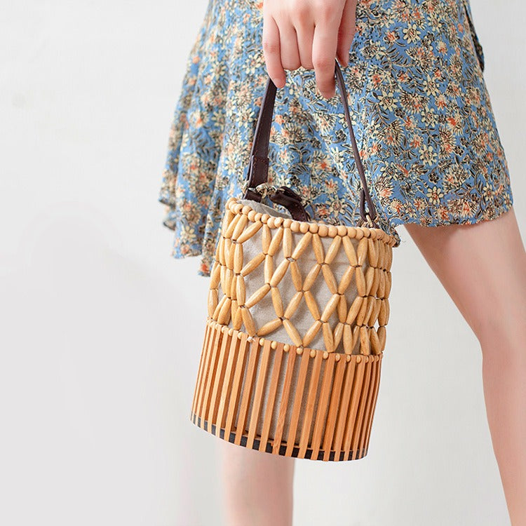 Handgefertigte Bamboo Crossbody Bag – leichte Sommertasche für Alltag & Strand
