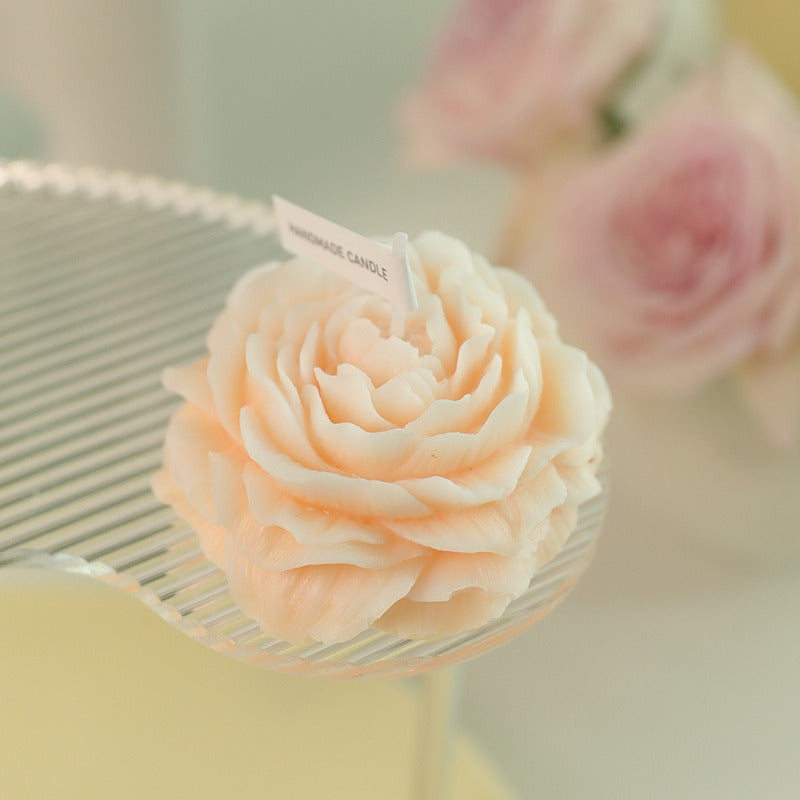 Peony Bloom – Handgefertigte Duftkerze in Pfingstrosenform