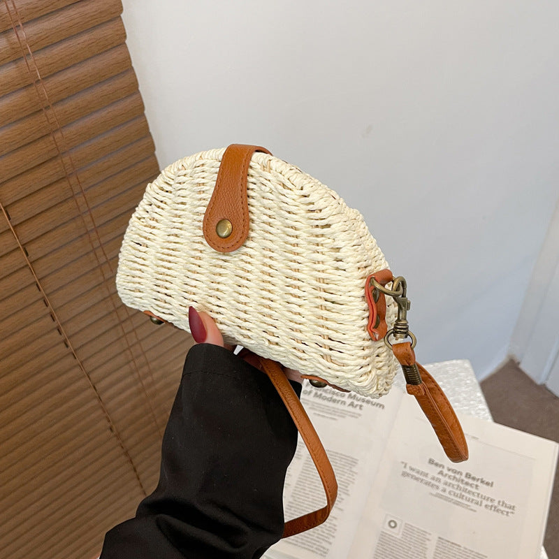 Luna Mini: Handgewebte Boho-Umhängetasche im Halbmond-Design