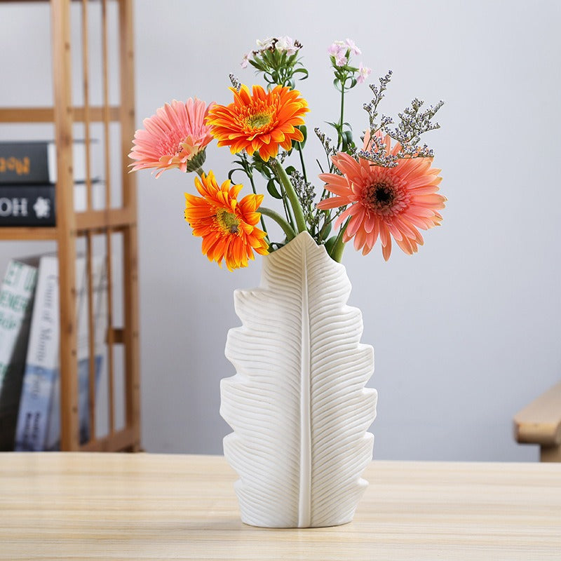 Wildflower Porcelain – Handveredelte Vase im organischen Design