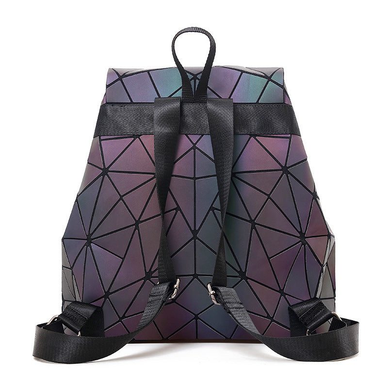 Prism Glow – Geometrischer Hologramm-Rucksack