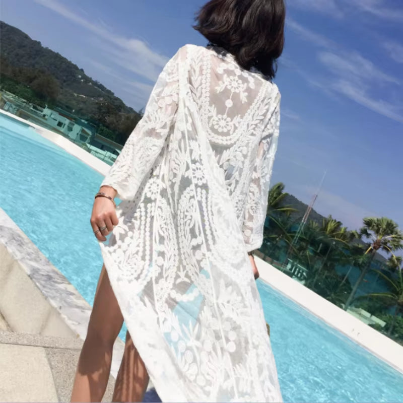 Weißes Spitzen-Sommermaxikleid – Sexy Long Sleeve Boho Beach Cover-up für Bikini und Urlaub