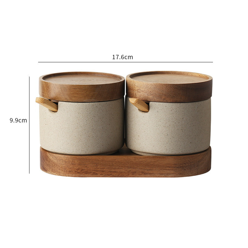 Earth & Wood Spirit: Japanisch inspiriertes Keramik-Gewürzset mit Bambus-Details