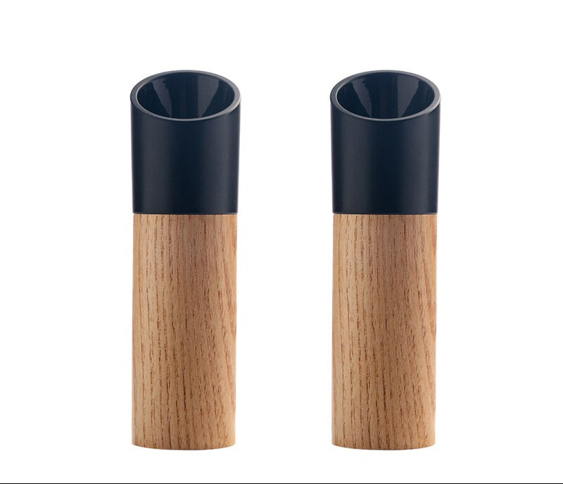 Nordic Balance: Elegante Gewürzmühle aus Echtholz mit einstellbarem Mahlwerk
