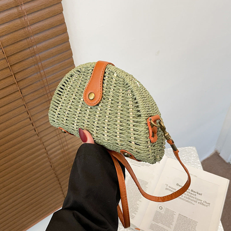 Luna Mini: Handgewebte Boho-Umhängetasche im Halbmond-Design