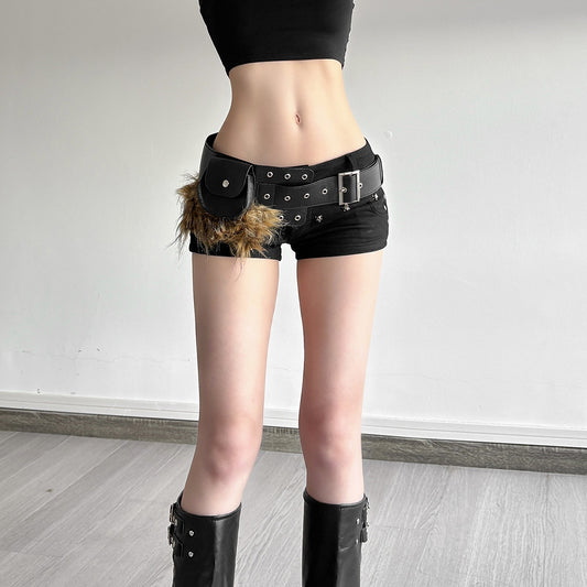 „Urban Rebel“ – Statement-Gürtel mit Faux-Fur & Micro-Pocket