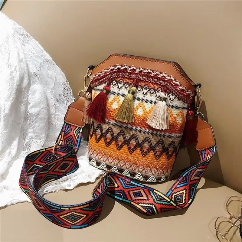 Boho Bucket Bag – Trendige Messenger Schultertasche im Ethno-Stil mit Gewebten Tasseln