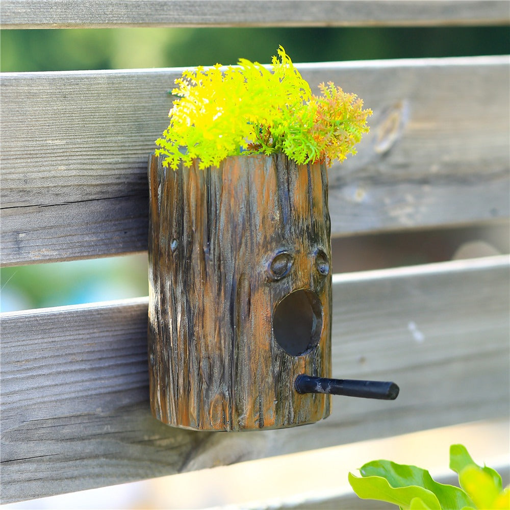 Wood Spirit – Rustikale Vogelfutterstation & Nest