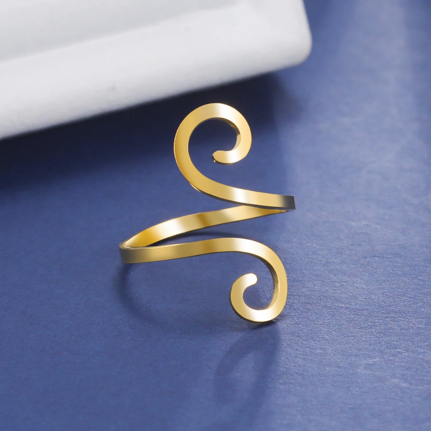 Boho-Spiral Ring – Eleganz in Bewegung