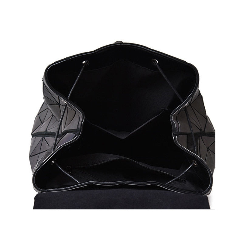 Prism Glow – Geometrischer Hologramm-Rucksack