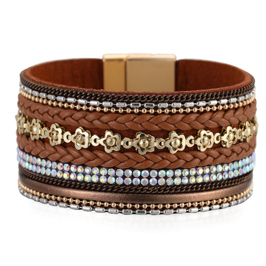 Golden Blossom: Breites Boho-Manschettenarmband mit Gold-Elementen