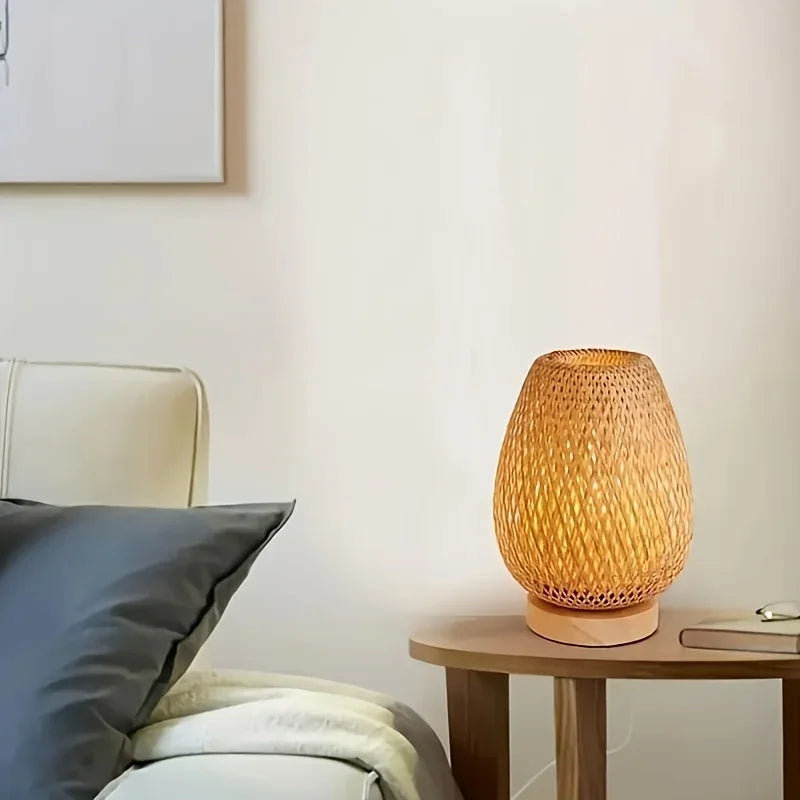 Zen Glow: Handgeflochtene Bambus-Tischlampe im japanischen Retro-Stil