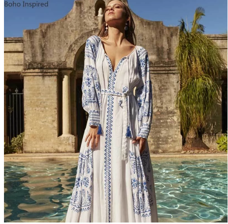 Moroccan Muse – Besticktes Maxi-Kleid mit Quasten-Details