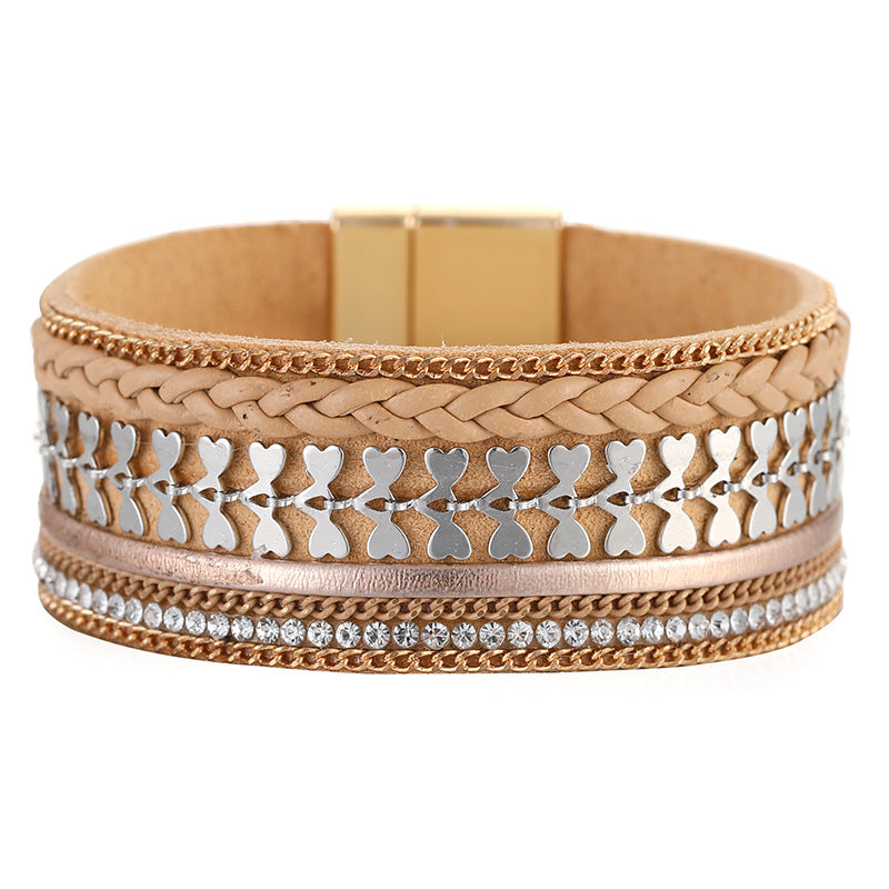Urban Ethnic: Geflochtenes Lederarmband mit Herz-Ornamenten