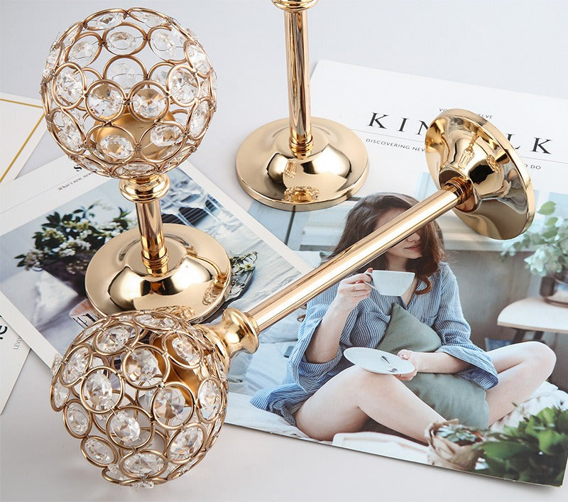 Crystal Elegance – Exklusive Kristall-Kerzenständer in Gold