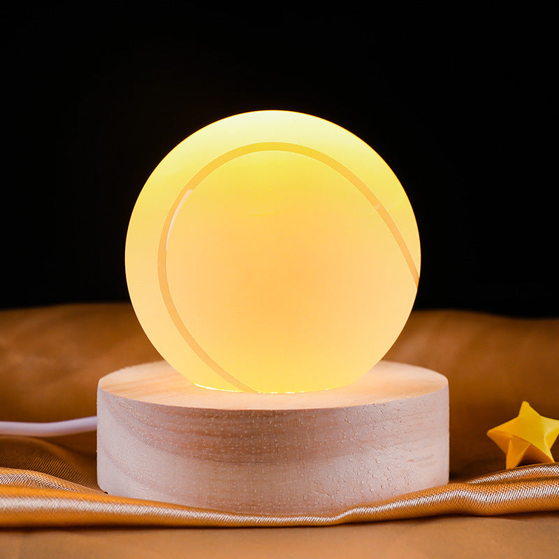 3D Kristallkugel Nachtlicht – Personalisierte LED-Leuchte mit Sport-Motiven & Erde auf Echtholz-Sockel
