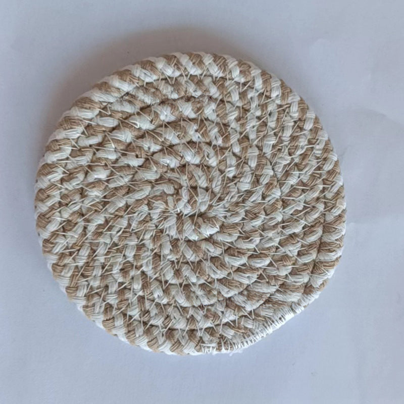 „Soft Cloud“ – Handgeflochtene Baumwoll-Untersetzer im Set