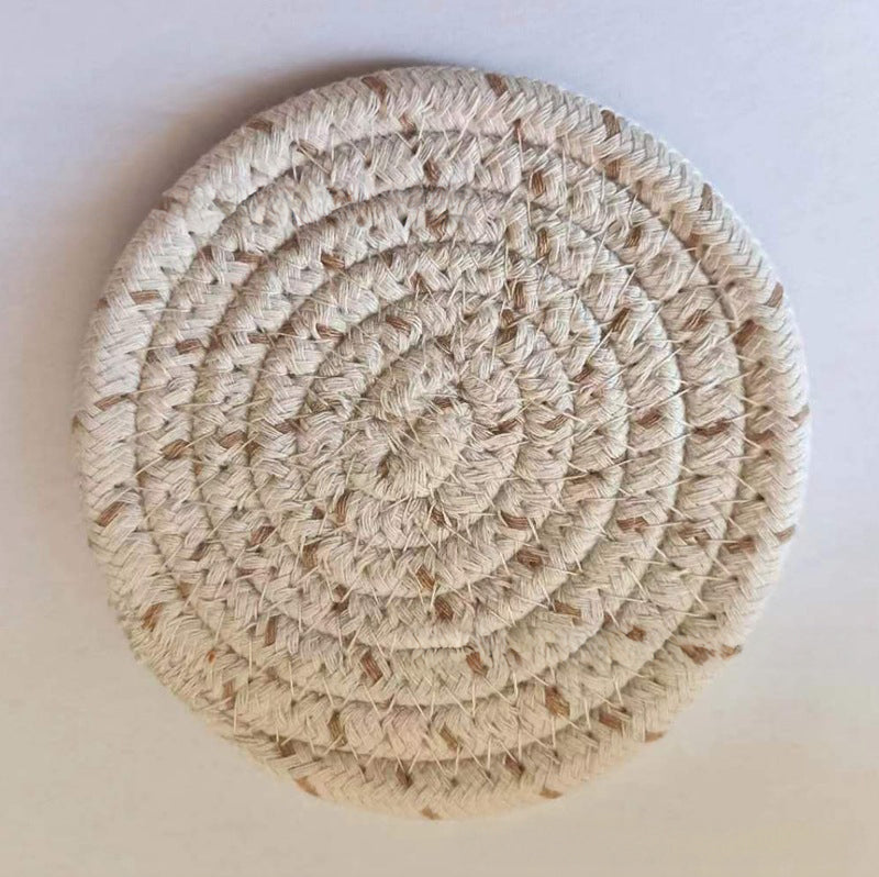 „Soft Cloud“ – Handgeflochtene Baumwoll-Untersetzer im Set