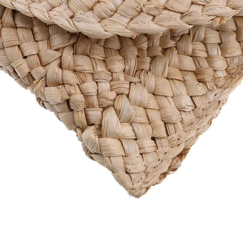 Summer Breeze: Handgeflochtene Boho-Clutch aus Naturstroh