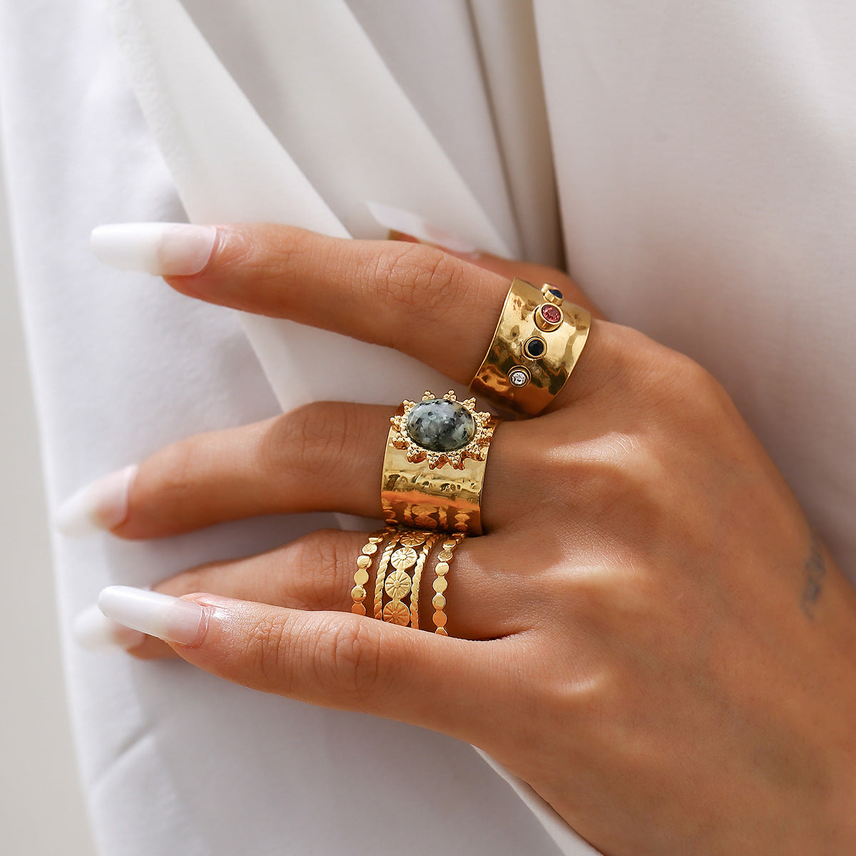 Starlight Layers – Filigranes Ring-Set für deinen Daily Look