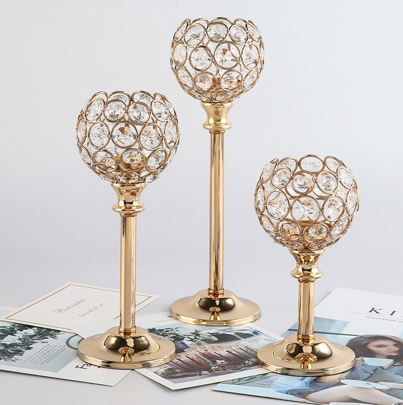 Crystal Elegance – Exklusive Kristall-Kerzenständer in Gold