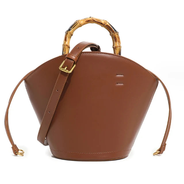 Bambus-Liebe: Strukturierte Bucket Bag aus Superfiber-Leder