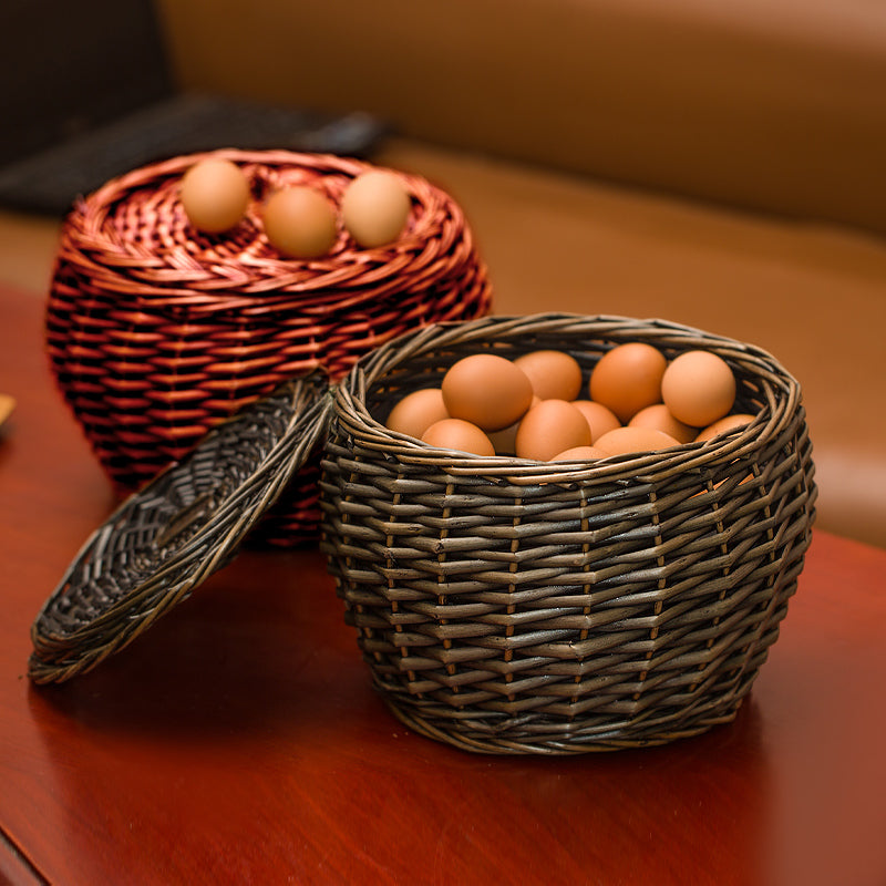Vintage Harvest: Handgeflochtener Rattan-Korb mit Deckel