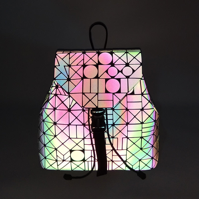 Prism Glow – Geometrischer Hologramm-Rucksack