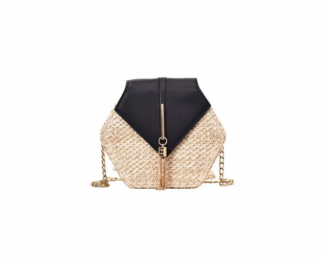 Hexa-Chic: Strukturierte Boho-Schultertasche aus Stroh & Leder mit Tassel-Detail