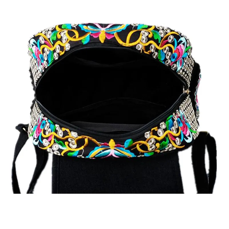 Vintage Floral Stickerei Canvas Rucksack für Damen – Casual Ethnischer Rucksack mit mehreren Taschen, Klappen-Schulranzen & Reisetasche