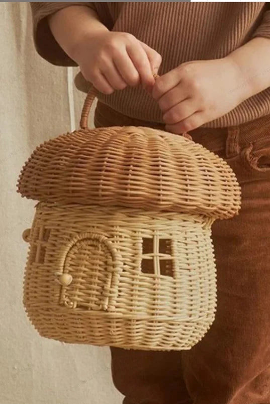 Handgefertigter Castle Mushroom Rattan Korb – Vielseitige Picknicktasche, Strandtasche und Kinderhandtasche aus Rattan