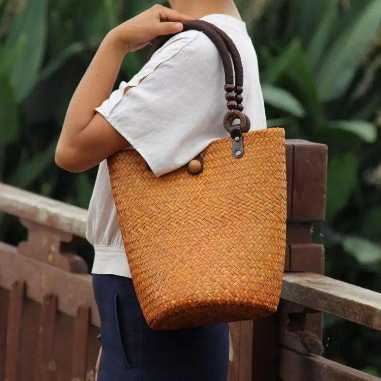 Vintage Rattan Bucket Handtasche – Stilvolle Strohtasche für Jeden Anlass