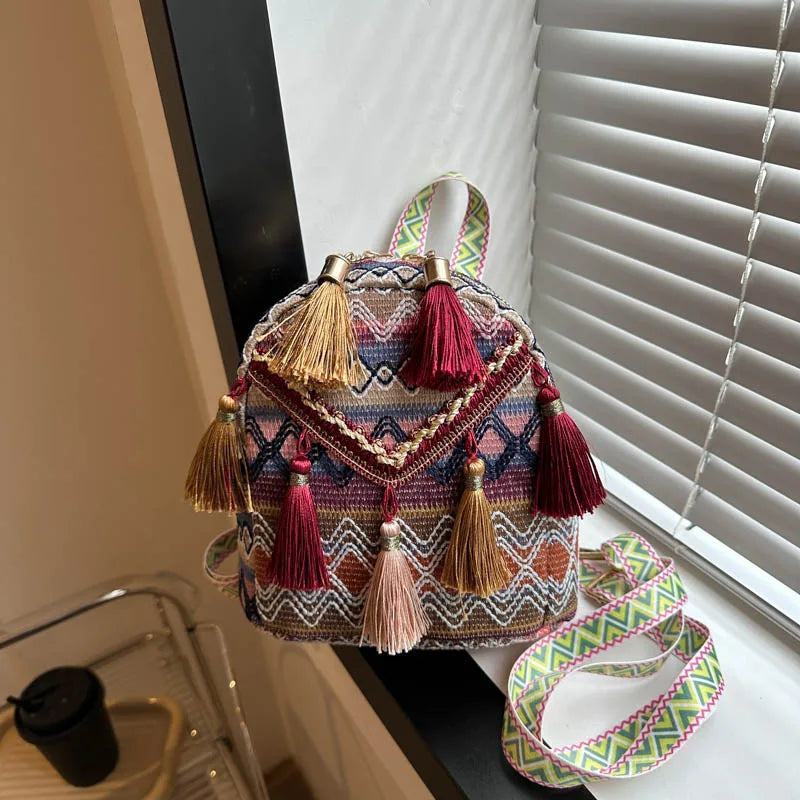 Trendy Bohemian Rucksack für Frauen – Kleine Crossbody Tasche für Reisen, Schule und Freizeit, Ideal für Teenager Mädchen