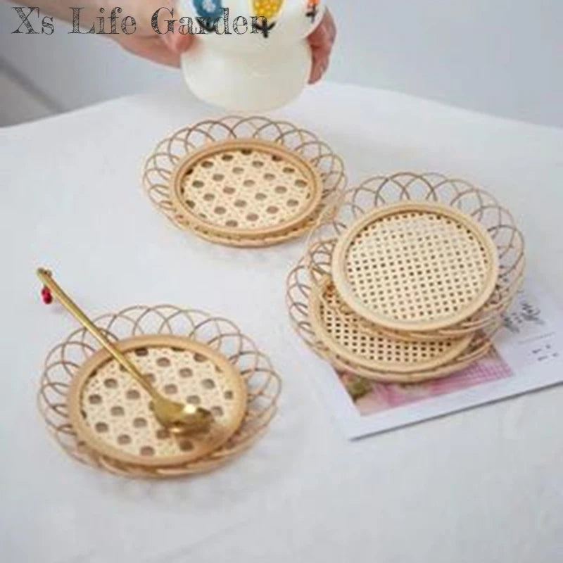 Handgefertigter Bambus Untersetzer – Natürlicher Rattan Becheruntersetzer, Perfekt für Tischdekoration und Kaffeehaus Accessoires