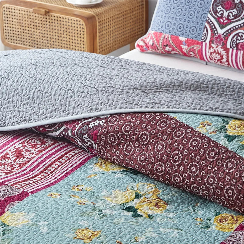 Boho Floral Patchwork Bettdecken-Set – Reversible Soft Bedding für Alle Jahreszeiten, Farmhouse & Garten Stil