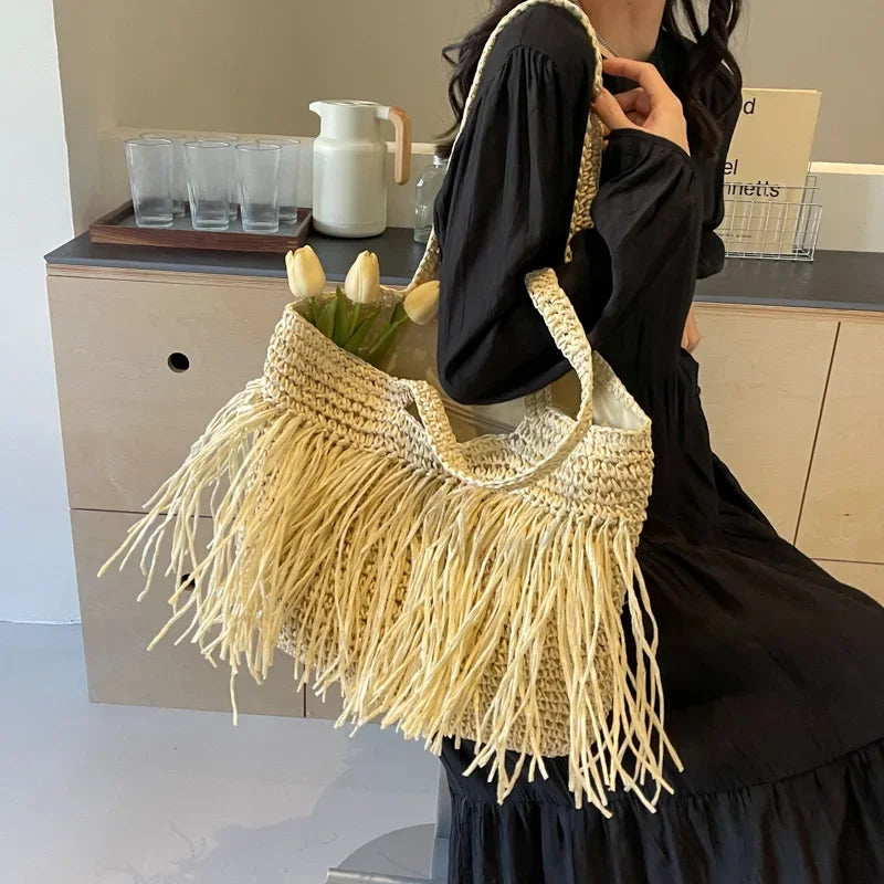 Handgemachte Boho Schultertasche mit Quasten – Große Woven Tasche für Damen, ideal für Sommer & Urlaub