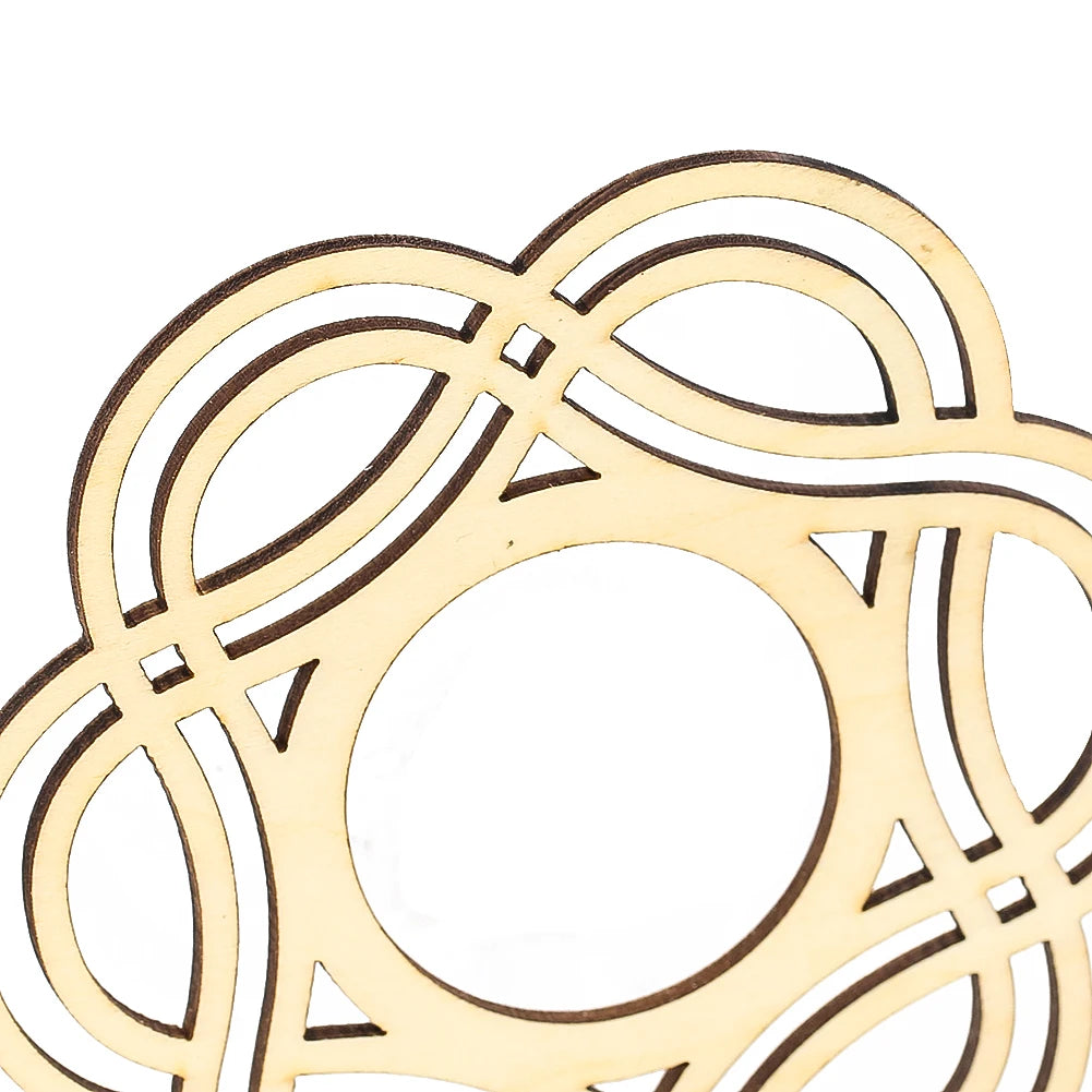 Kreativer Holz-Untersetzer im Cutout-Design – Dekorative Basis für Teekanne, Tisch & Küche im Boho Chic Stil